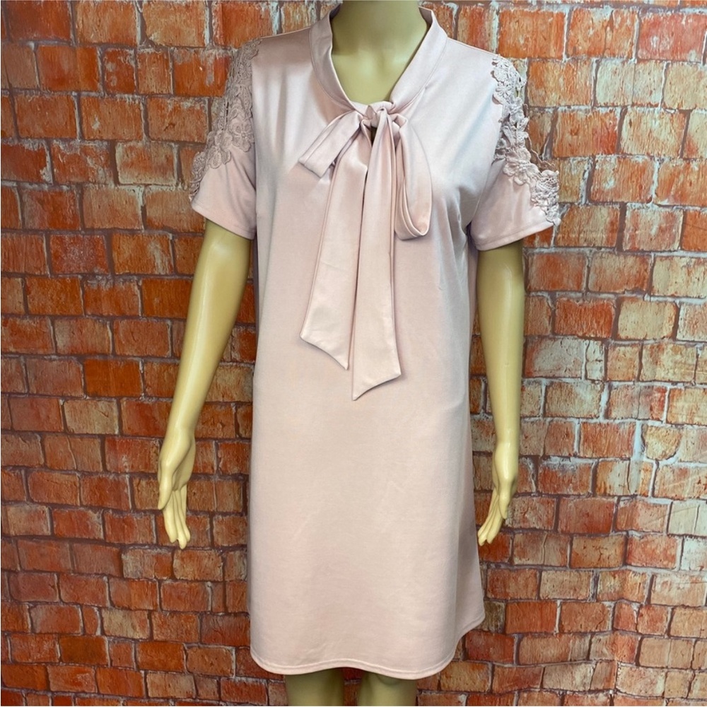 Sheilay Pink Lace Cold Shoulder Bow Tie‎ Shift Tunic Dress - Picture 2 of 10